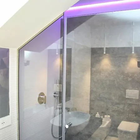 En Bedroom Blue Moon Bed and Breakfast 4*