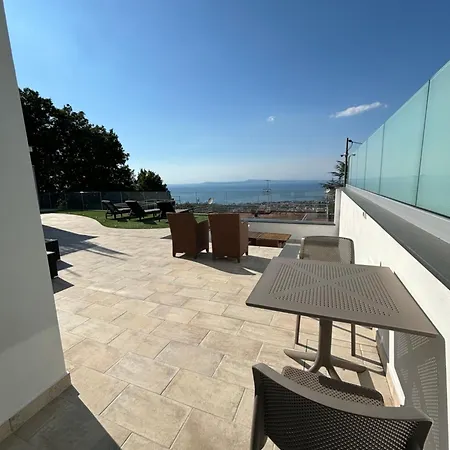 Bed & Breakfast En Bedroom Blue Moon Piano di Sorrento