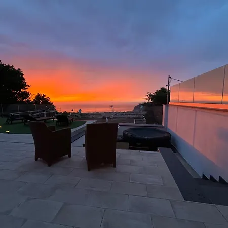 Bed and Breakfast En Bedroom Blue Moon 4*