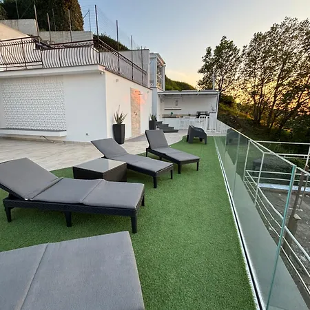 Bed and Breakfast En Bedroom Blue Moon Πιάνο ντι Σορέντο